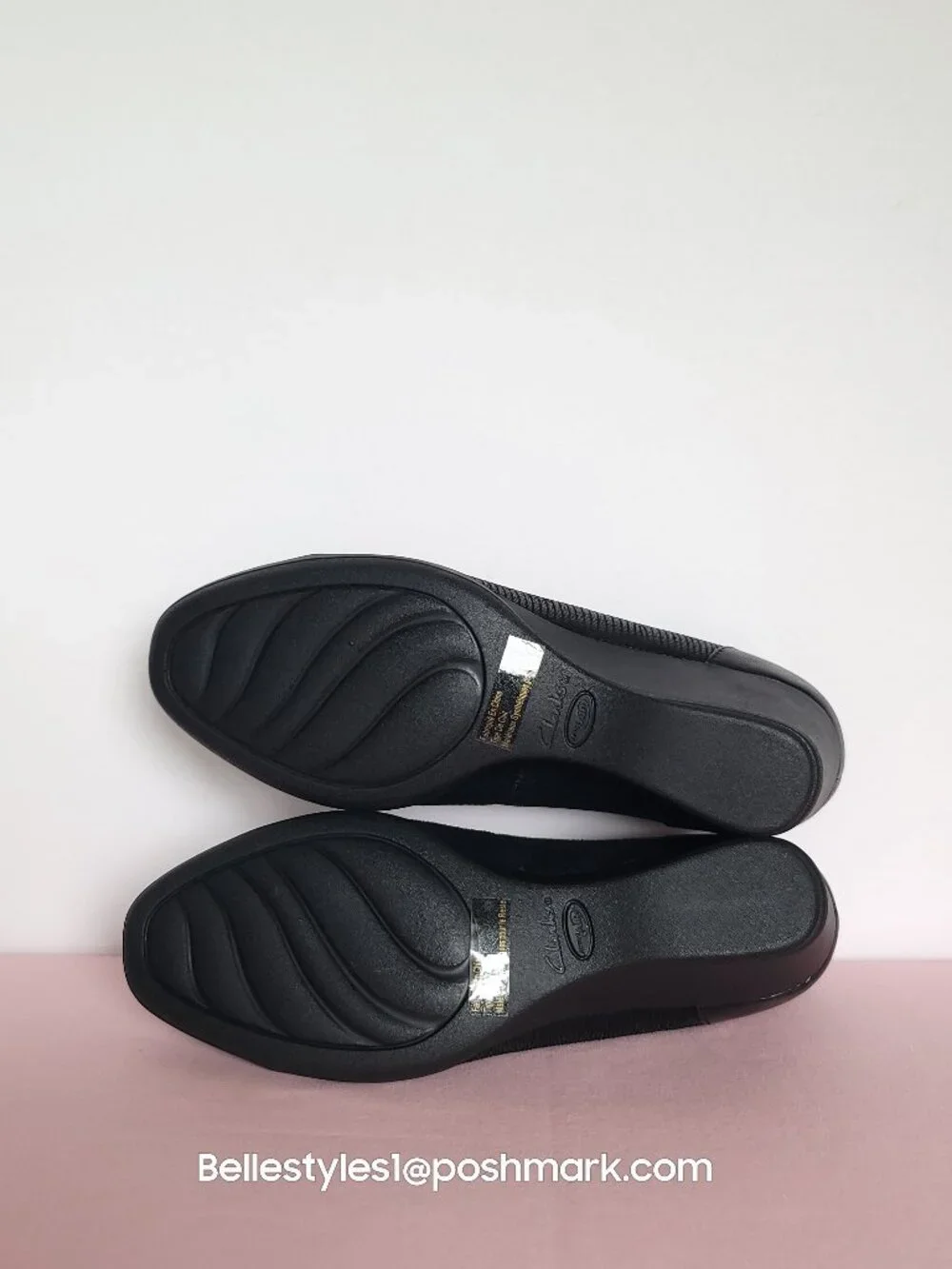 CLARKS Artisan Neala Moon Slip-On Wedge Pumps- Black color- Women's Size 9M⭐